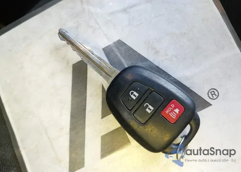 2021 Toyota Tacoma Sr5 V6 z USA, uszkodzony, nr VIN 3TYAZ5CN6MT008559